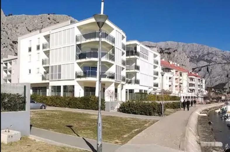 Ferienwohnung Granny Mira Omiš Exterior foto